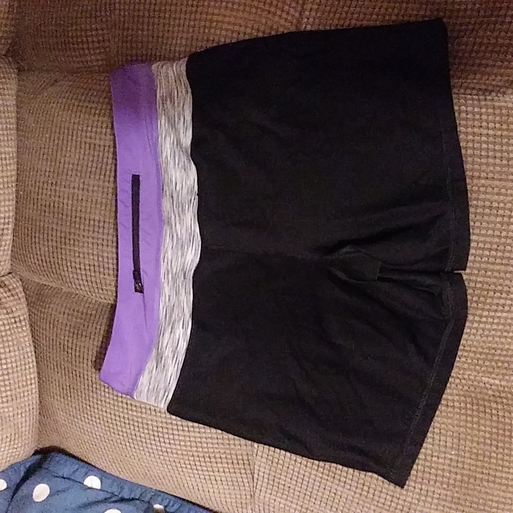 EUC Ladies RBX Shorts.  Size Medium.    B2